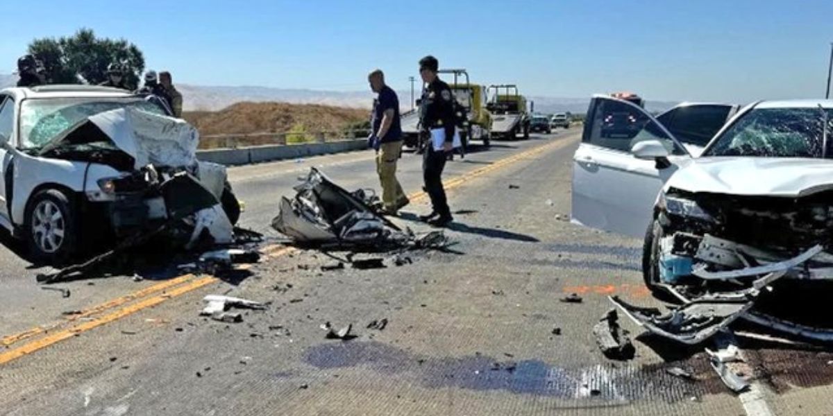 1 Dead, 3 Hurt in Early Morning Head-on Crash Near Modesto Airport, Dogs Also Injured