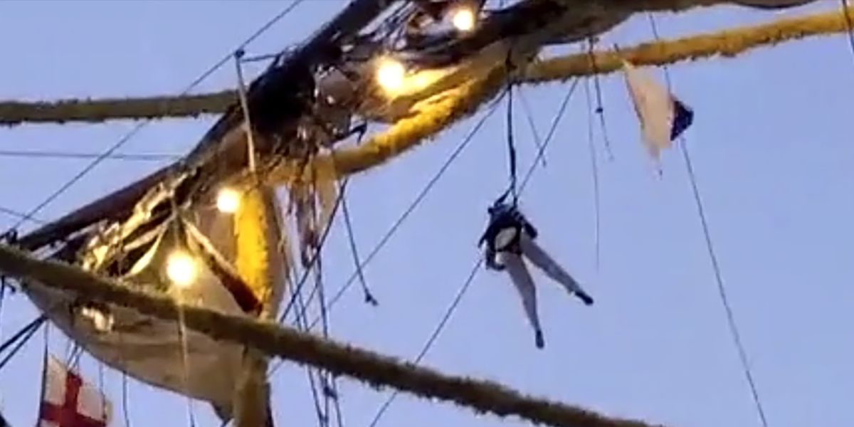 2 Dead, 19 Injured After Mexican Navy Sailboat Slams Into Brooklyn Bridge, Officials Say