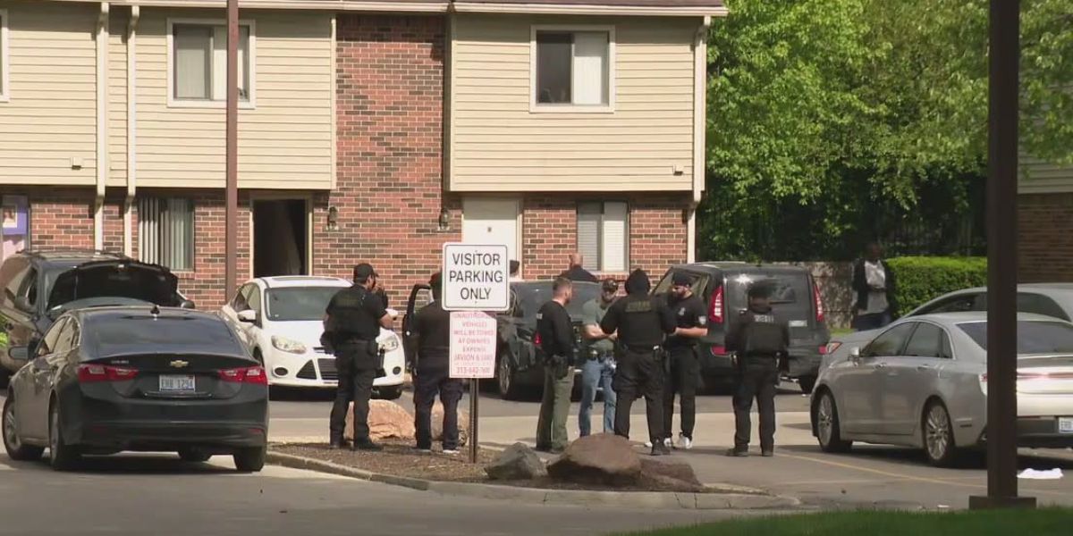 2 Shot, Suspect Arrested After AR-style Rifle Attack in Dearborn Heights