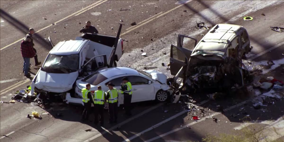 3 Children, 1 Woman Hospitalized After Rollover Crash Near I-10 and Speedway Blvd in Arizona