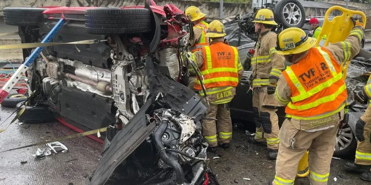 3 Dead, 2 Injured in Fiery Multi-vehicle Crash on I-75 Between Atlanta and Chattanooga
