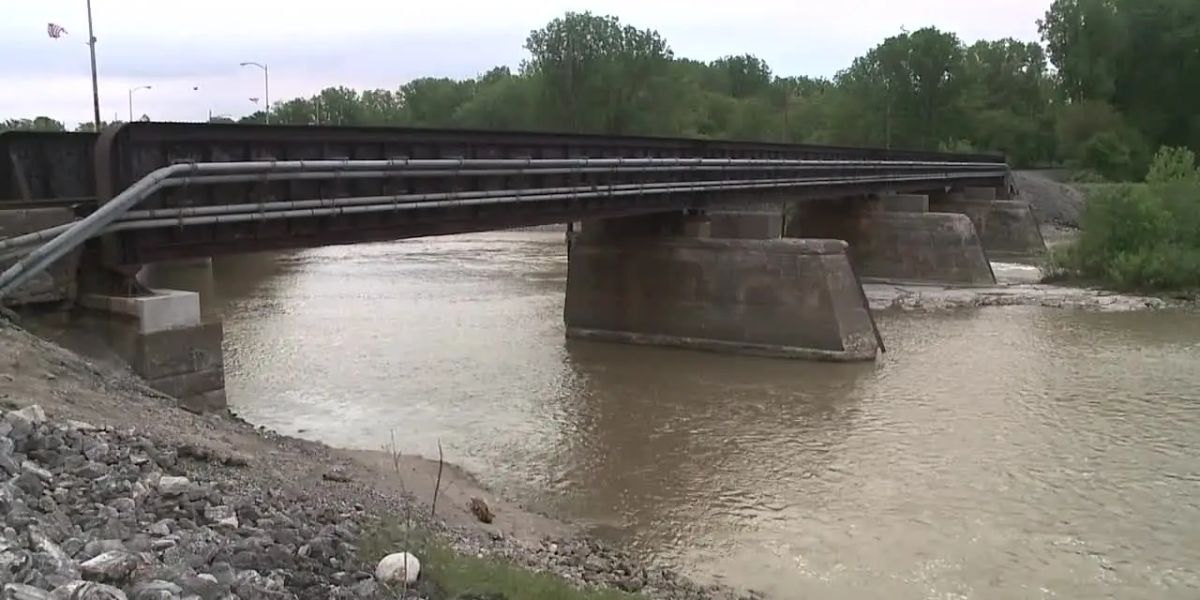 OHIO TRAGEDY Teen Jumps Into River to Rescue Baby After Train Kills 3 Family Members