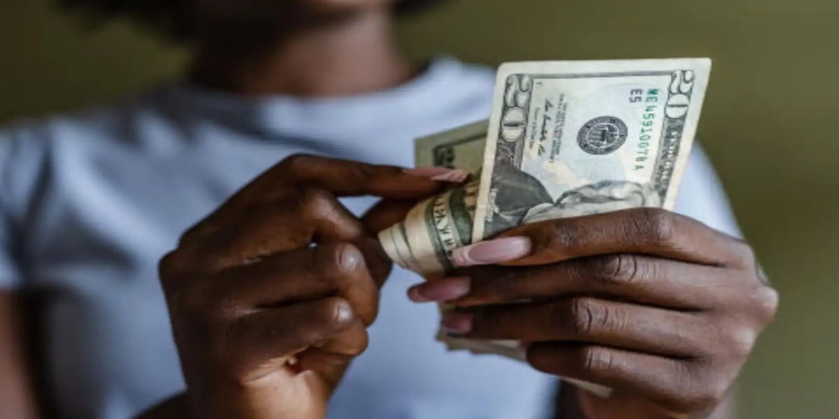 Unemployed Texans May Soon Receive $925 Monthly Payments — Here’s What to Know